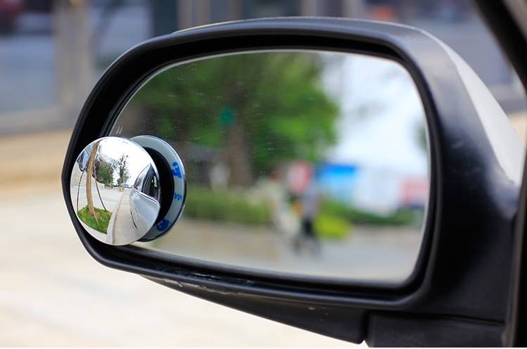 Sử dụng gương chiếu hậu ô tô sao cho đúng cách?